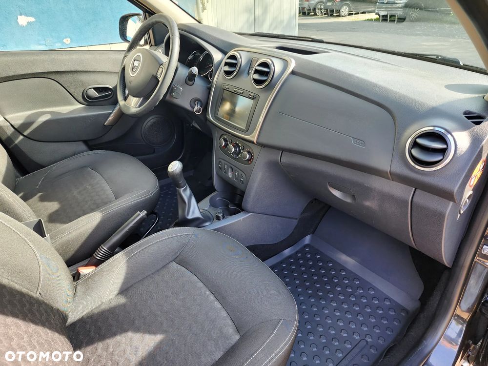 Dacia Logan TCe 90 Prestige - 26