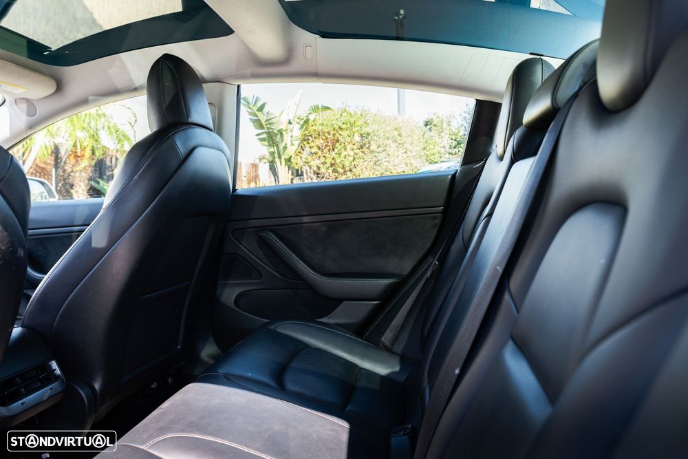 Tesla Model 3 Long-Range Dual Motor AWD - 9