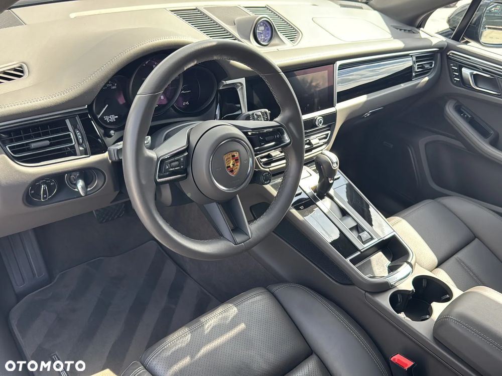 Porsche Macan Standard - 12