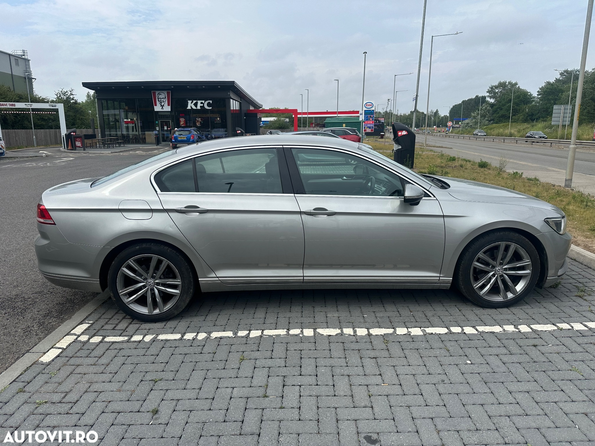 Volkswagen Passat 2.0 TDI SCR Business - 10