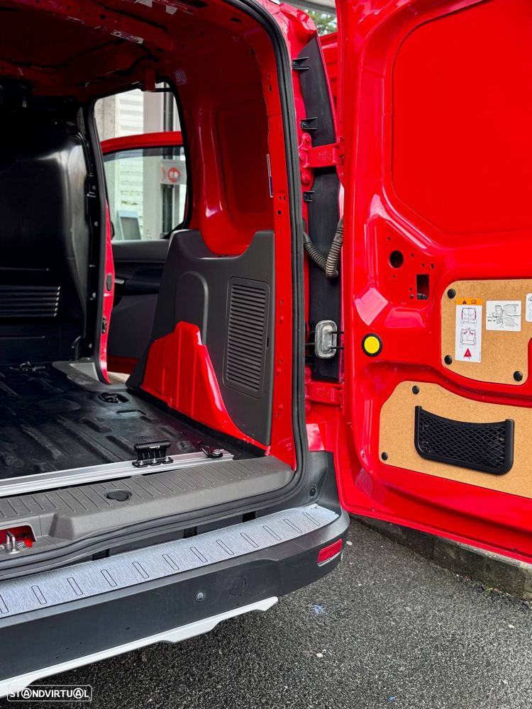 Ford Transit Connect Active - 19