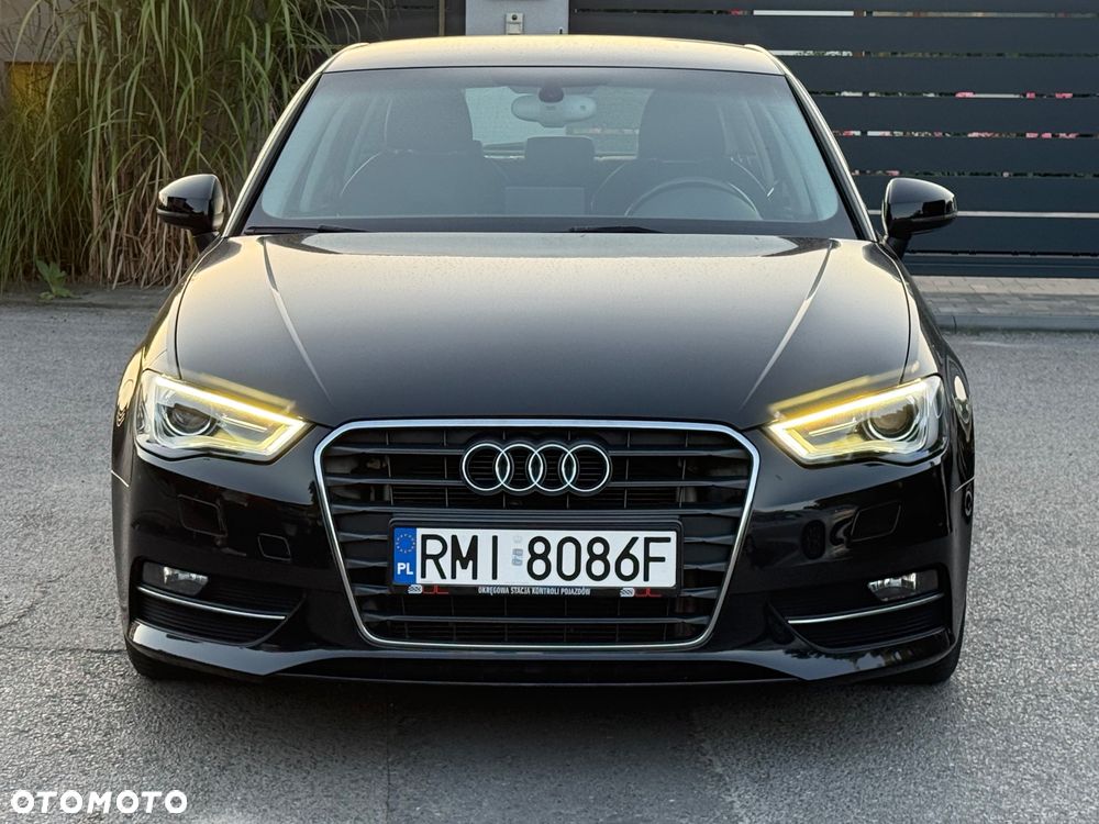 Audi A3 Sportback - 1