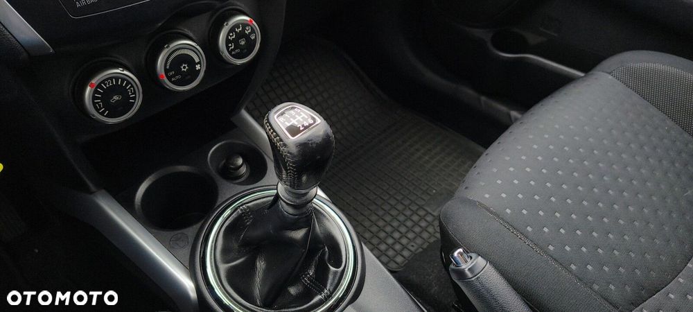 Mitsubishi ASX - 16