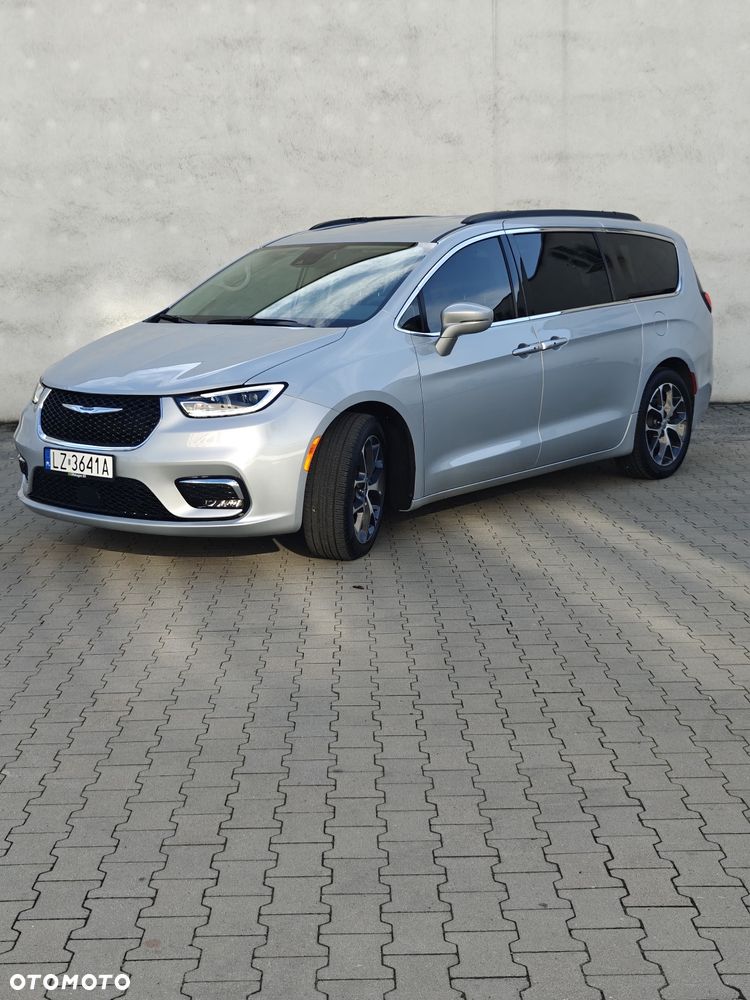 Chrysler Pacifica - 8