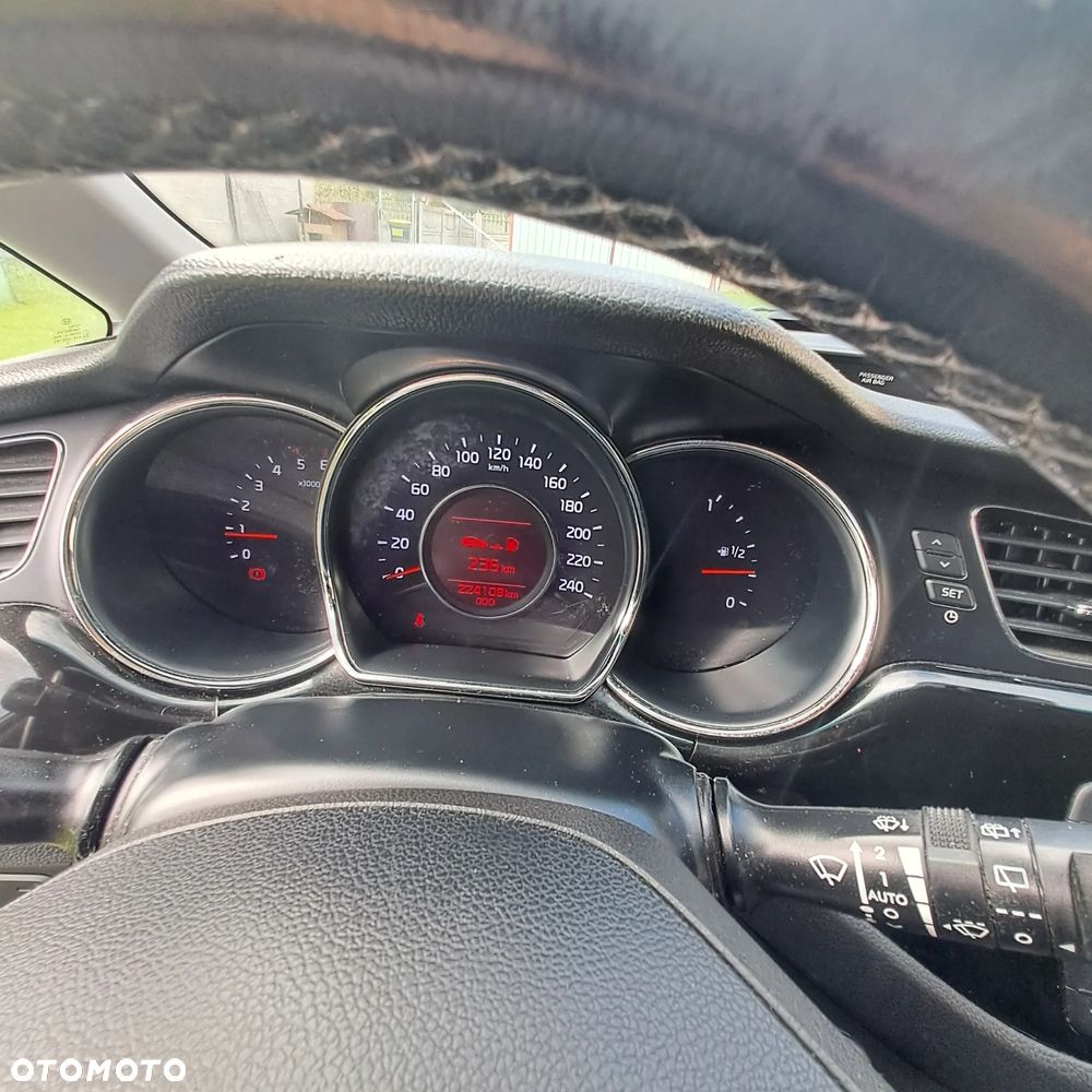 Kia Ceed 1.6 CRDi 128 Dream Team Edition - 3