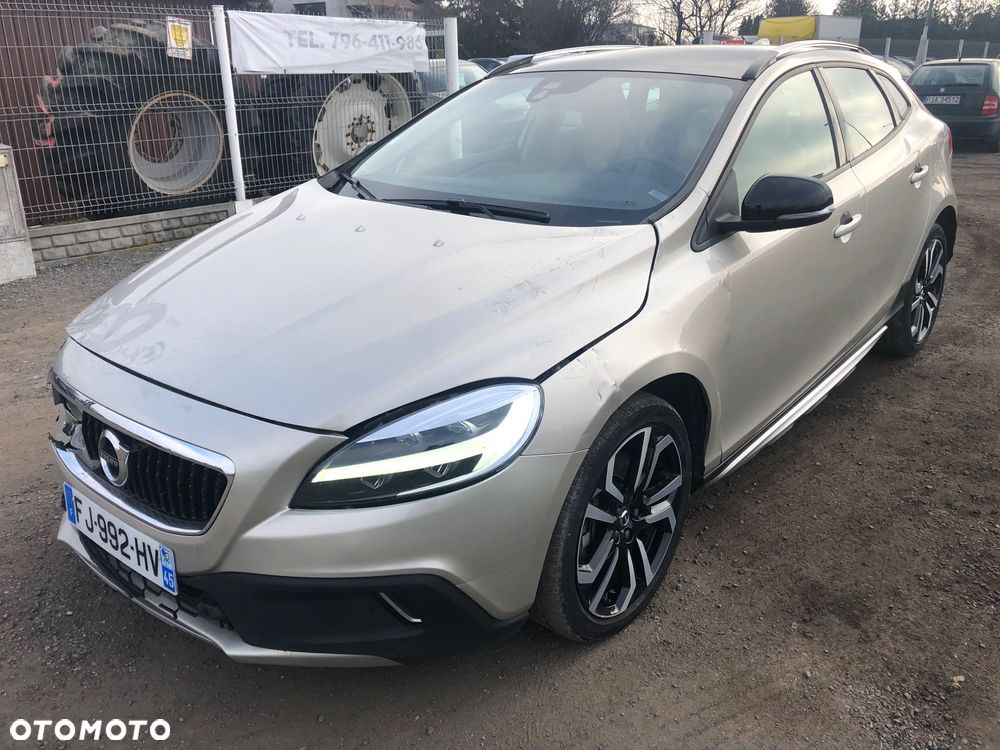 Volvo V40 Cross Country D2 Drive-E Summum - 1