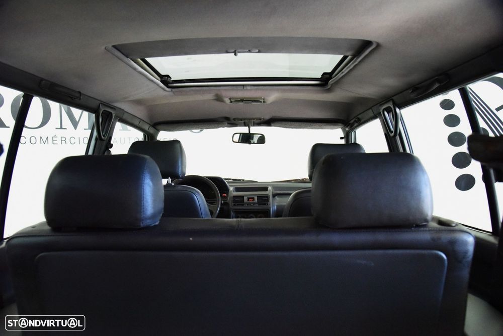 Mitsubishi Pajero - 18