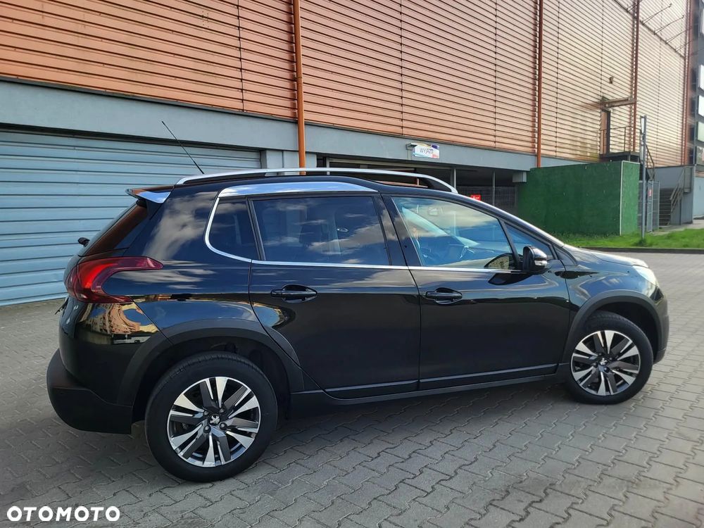 Peugeot 2008 BlueHDi 100 STOP & START Allure - 19