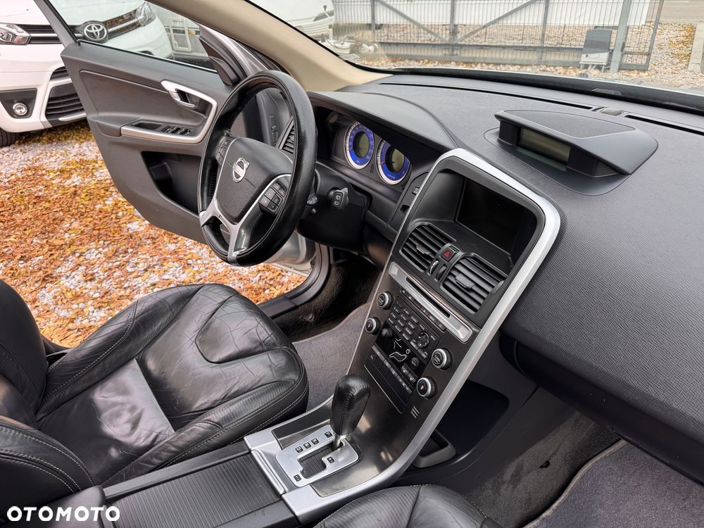 Volvo XC 60 D3 R Design - 19