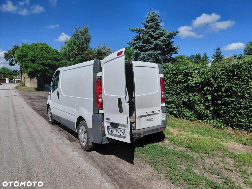 Opel Vivaro - 10