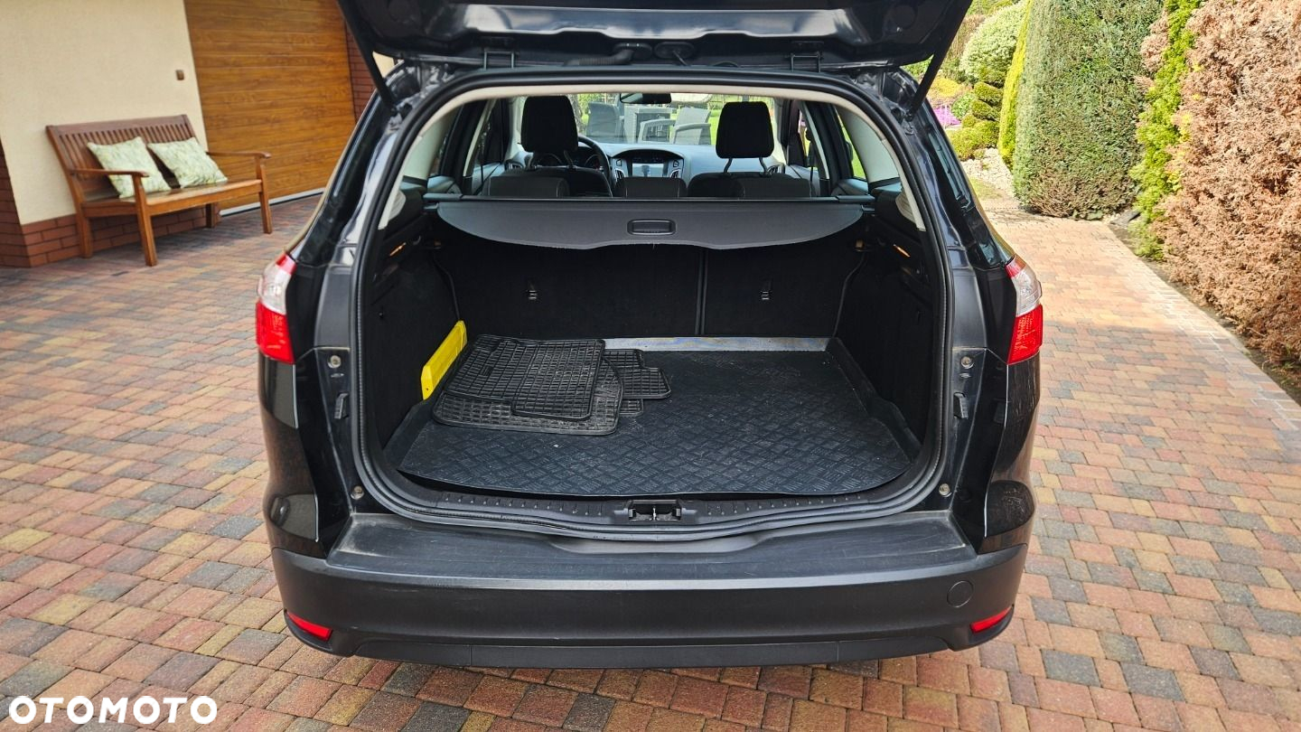 Ford Focus Turnier 1.6 TDCi DPF Start-Stopp-System Ambiente - 19