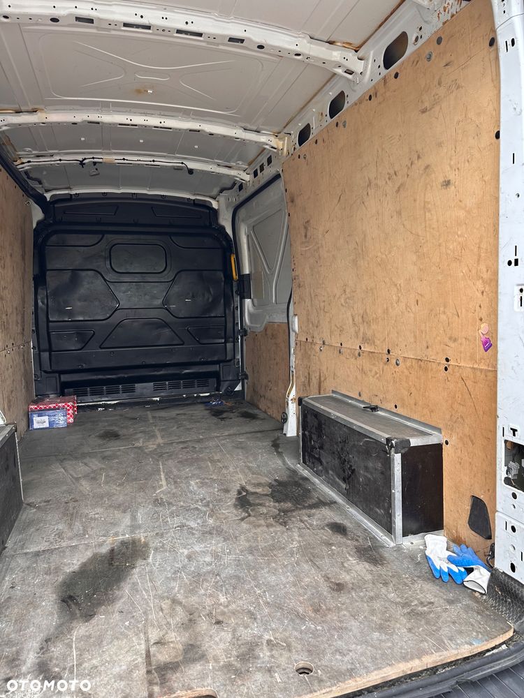 Ford Transit - 10