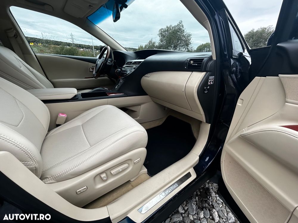 Lexus Seria RX - 22