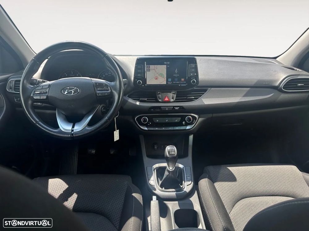 Hyundai i30 SW 1.6 CRDi Style+Navi - 12