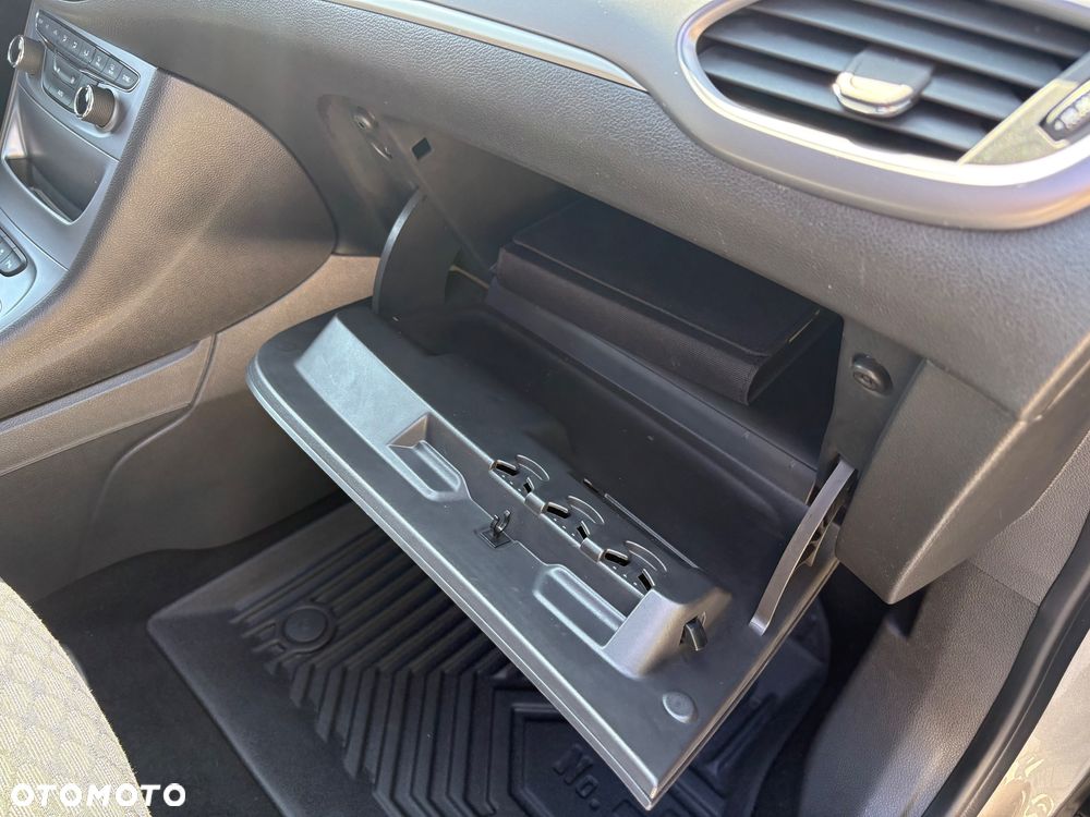 Opel Astra 1.4 T Enjoy - 33