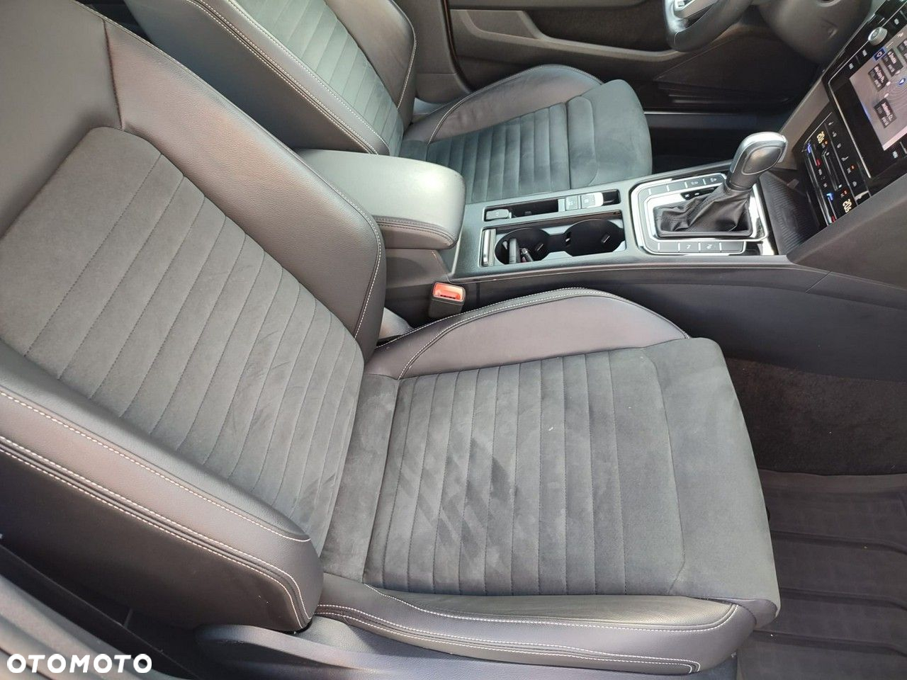 Volkswagen Passat - 20