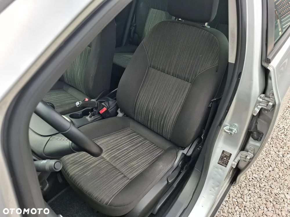 Opel Astra 1.6 Innovation - 22