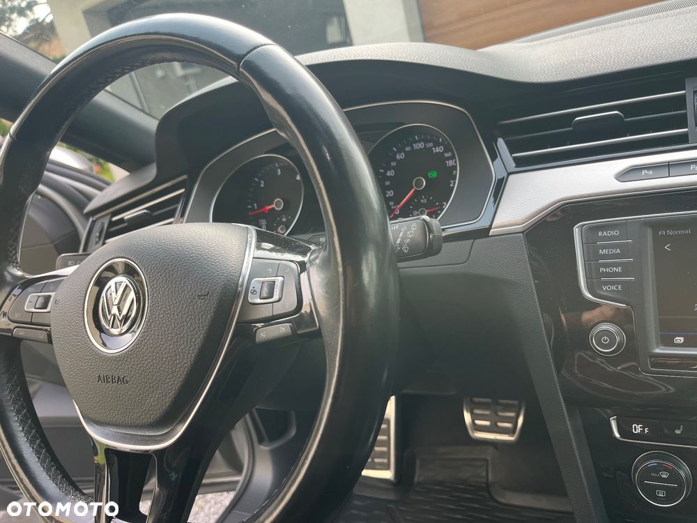 Volkswagen Passat 2.0 TDI SCR DSG Business - 17