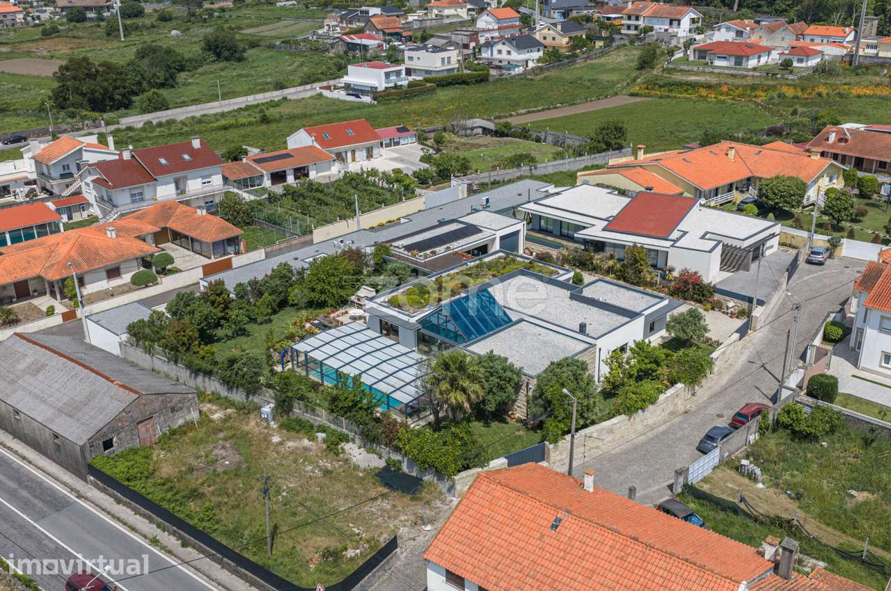 Moradia térrea T4 de luxo com piscina | Marinhas, Esposende - Grande imagem: 3/27