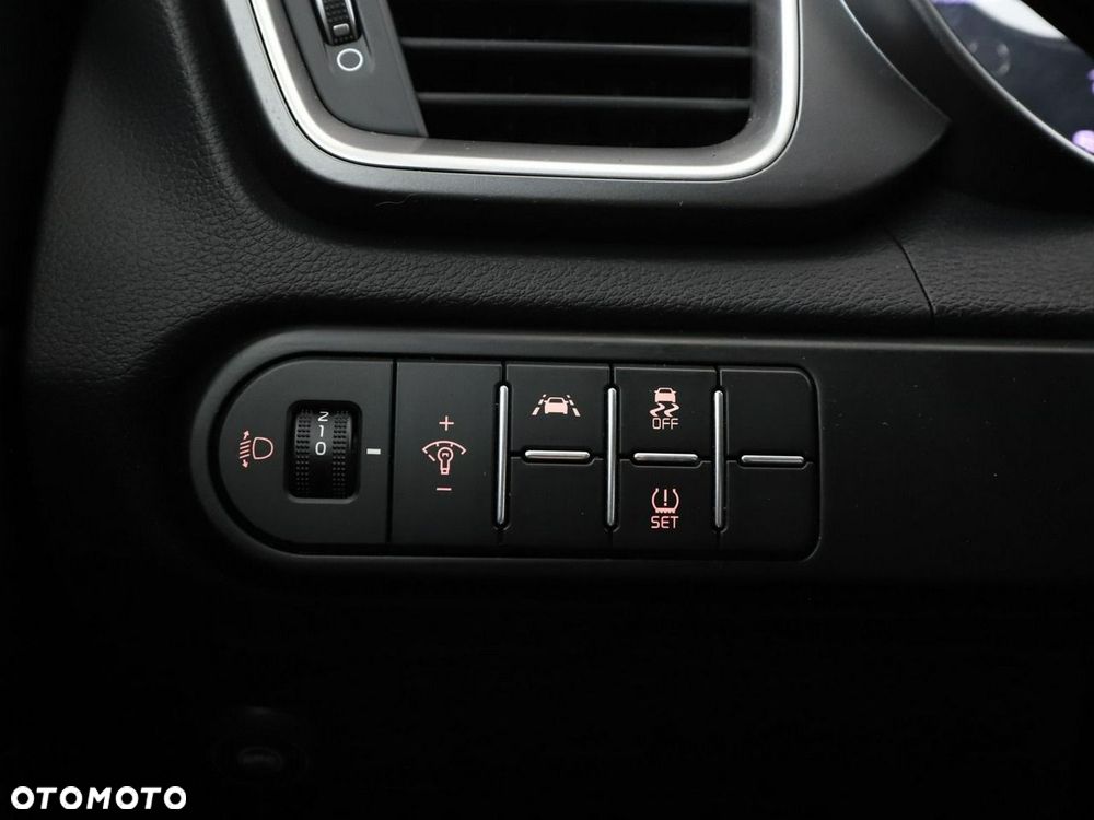 Kia XCeed 1.0 T-GDI M - 32