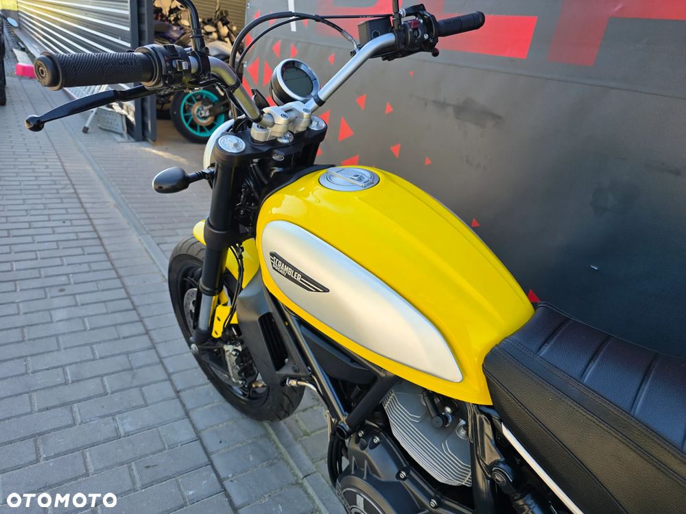 Ducati Scrambler - 10