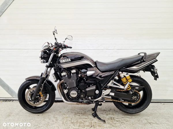 Yamaha XJR