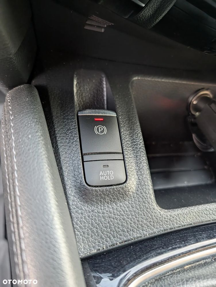Nissan Qashqai 1.6 DIG-T N-Connecta - 12