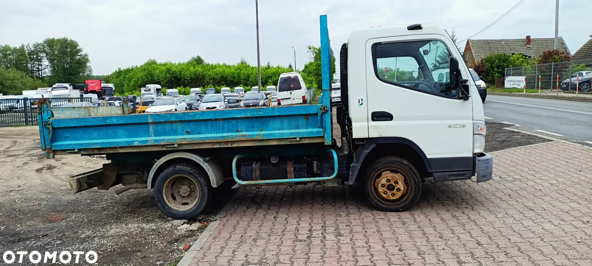 Mitsubishi Fuso CANTER - 7