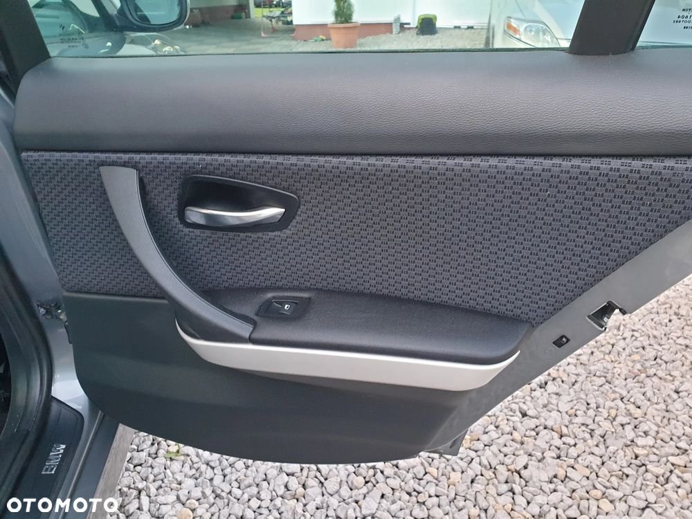 BMW Seria 3 320i Edition Lifestyle - 11