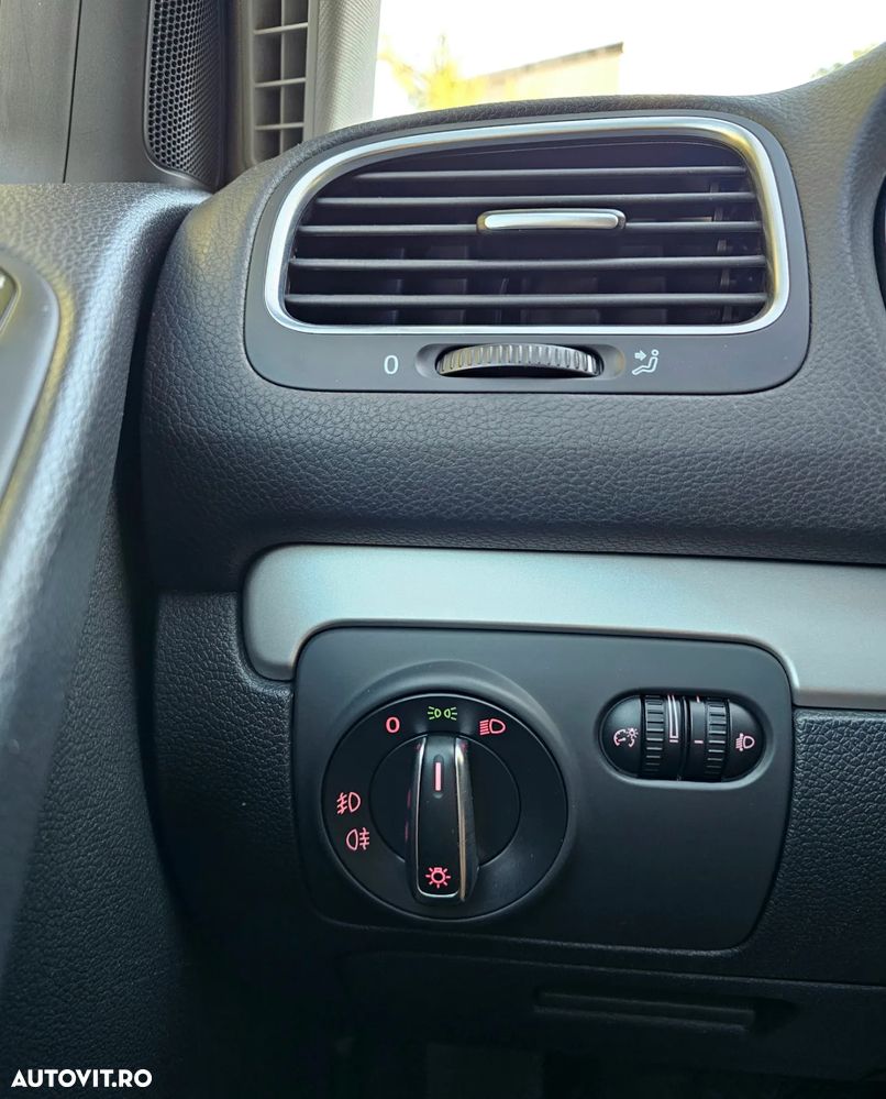 Volkswagen Golf 1.4 TSI Highline - 24