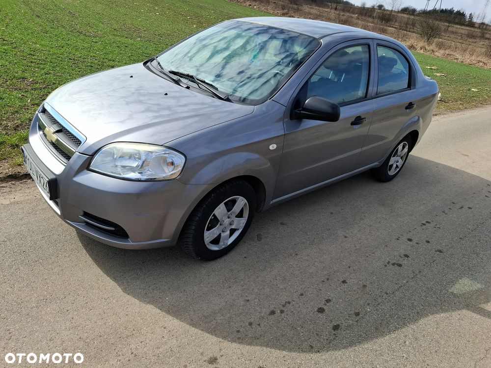 Chevrolet Aveo 1.2 16V Base - 3