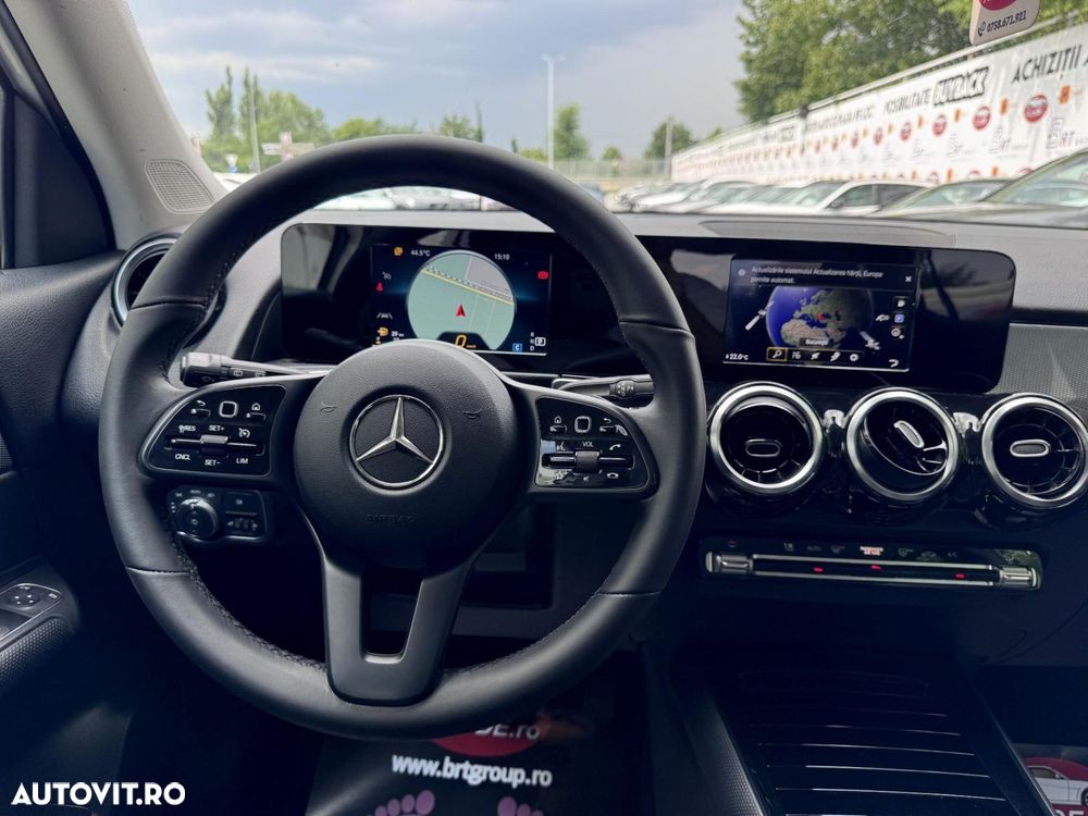 Mercedes-Benz GLB - 11