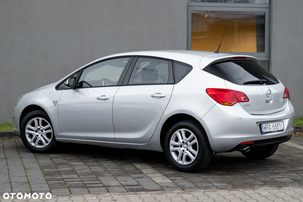 Opel Astra 1.4 Turbo Automatik - 18