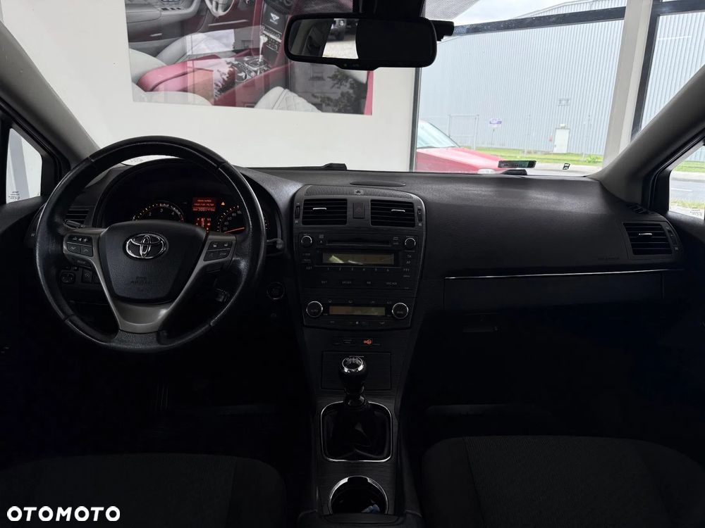 Toyota Avensis 2.0 D-4D Luna - 31