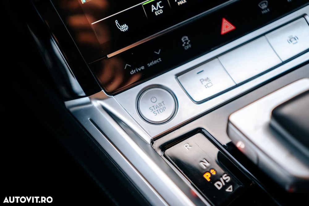 Audi e-tron - 32