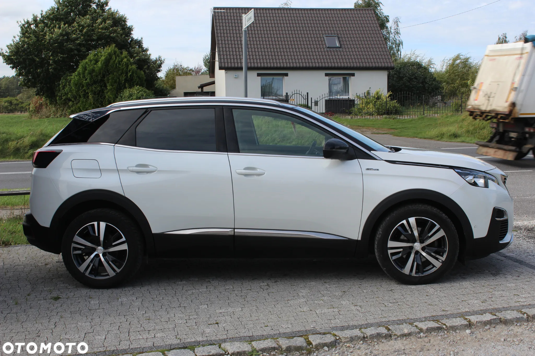 Peugeot 3008 BlueHDi 180 Stop & Start EAT8 GT - 4