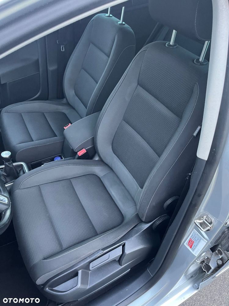 Volkswagen Golf Plus - 27