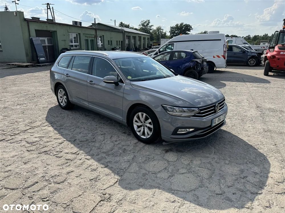 Volkswagen Passat - 5