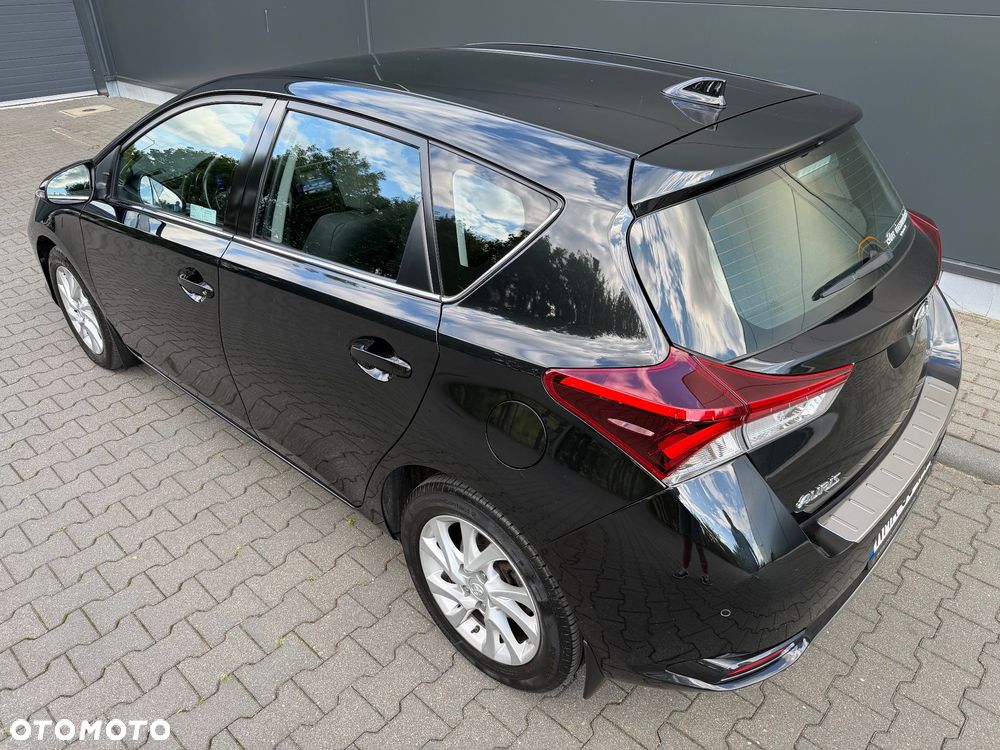 Toyota Auris 1.6 Premium - 10