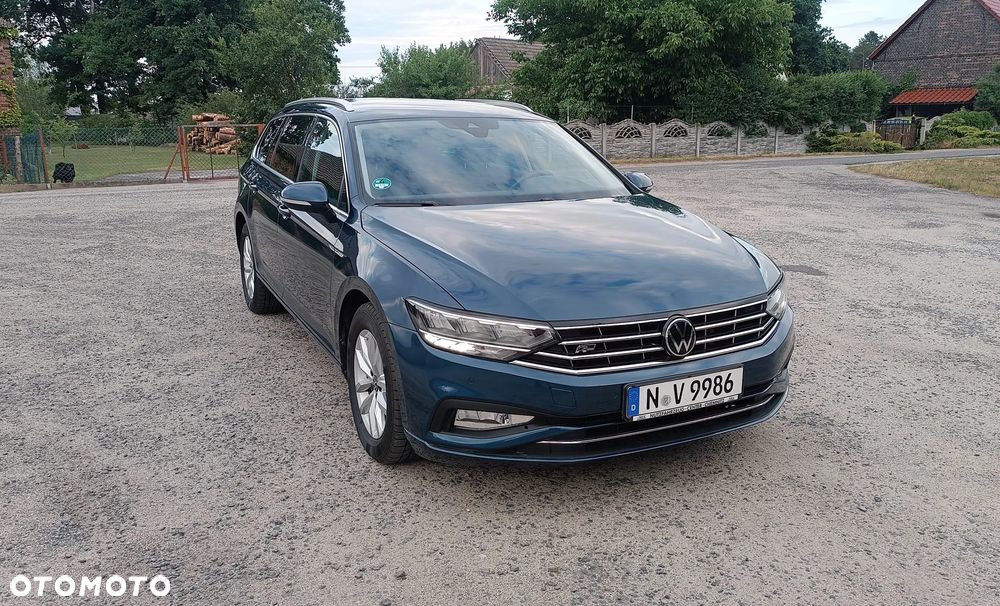 Volkswagen Passat Variant 2.0 TDI SCR DSG Business - 4