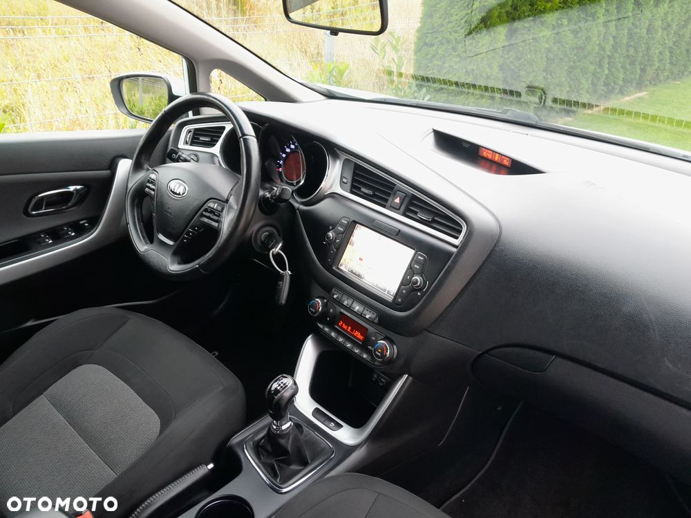 Kia Ceed 1.6 CRDi Spirit - 10