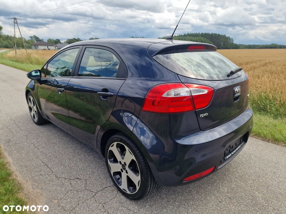 Kia Rio - 9