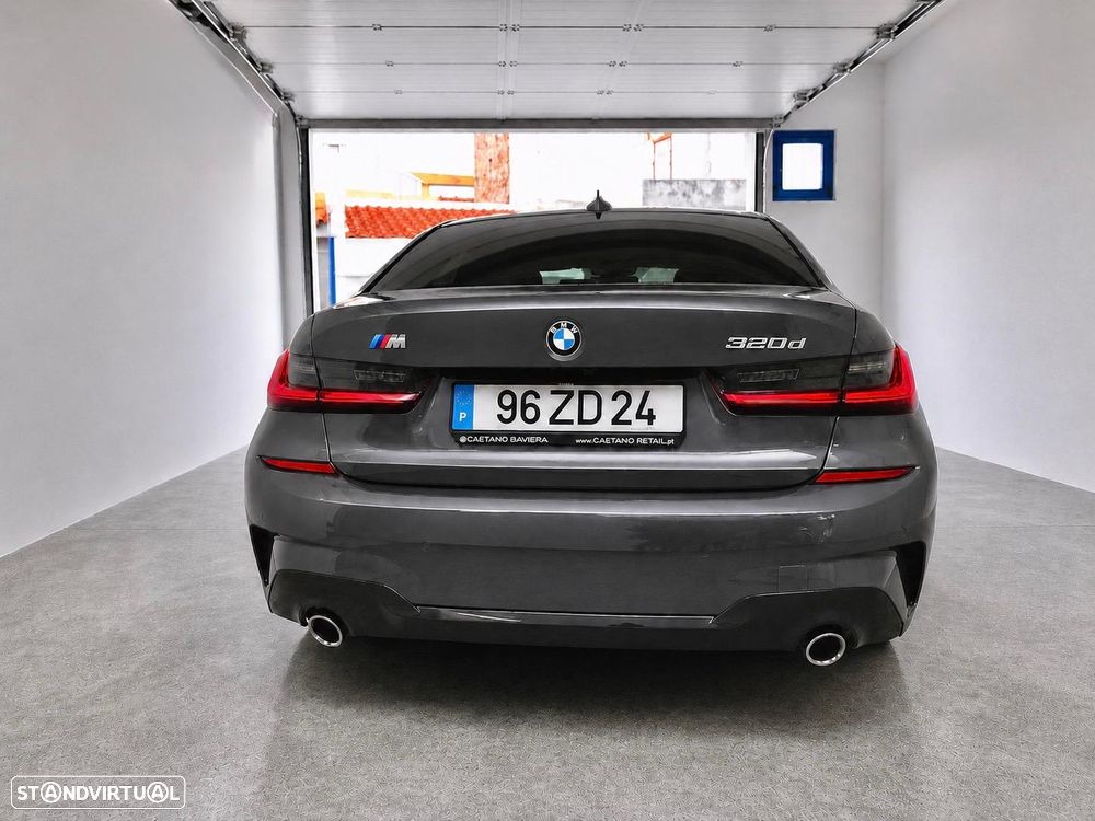 BMW 320 - 4