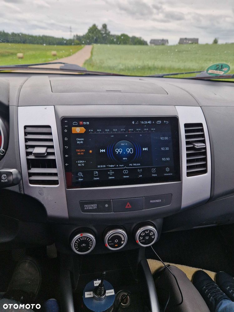 Mitsubishi Outlander - 6