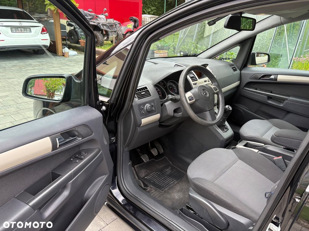 Opel Zafira 1.8 Family - 22