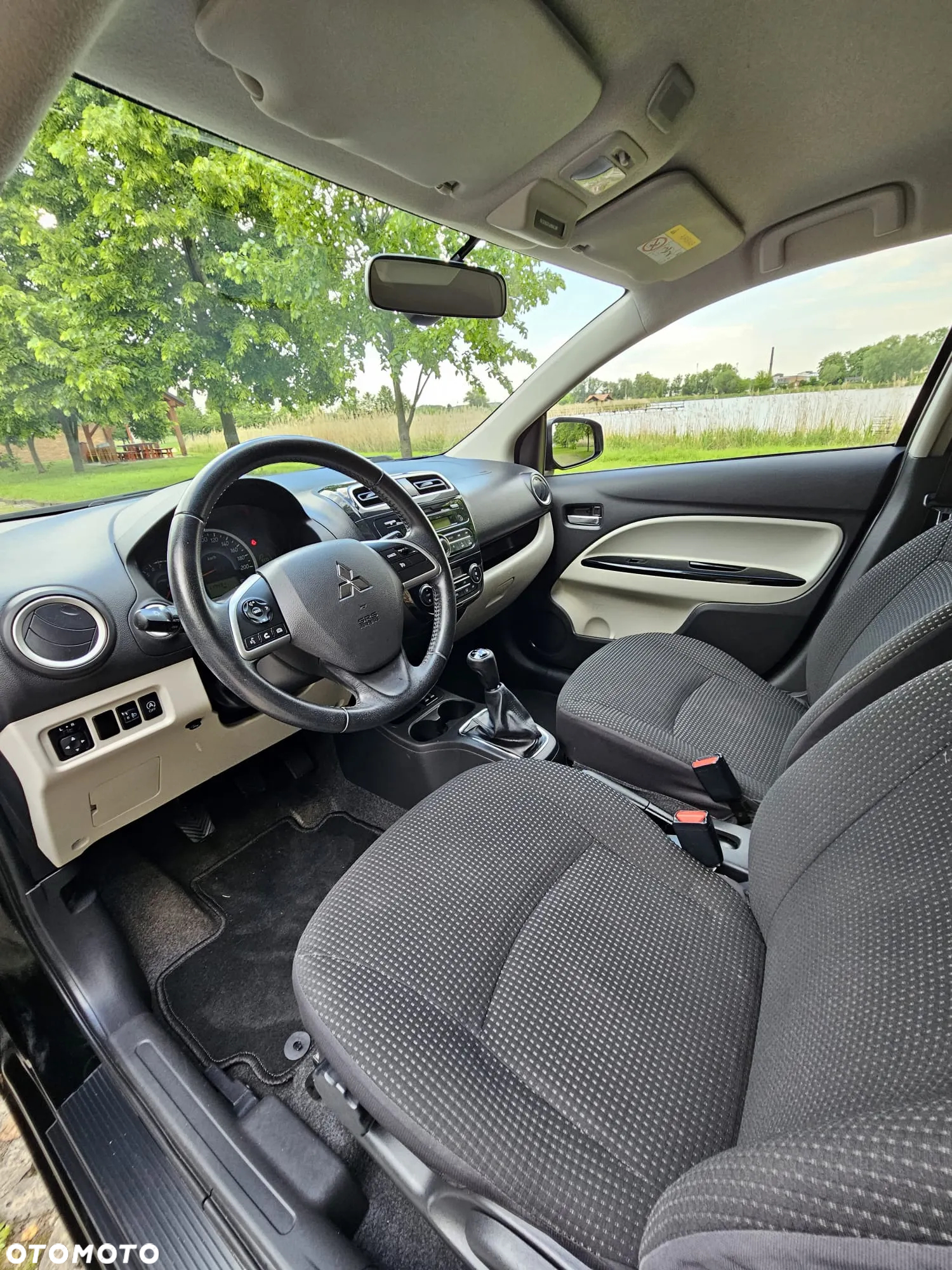 Mitsubishi Space Star - 11