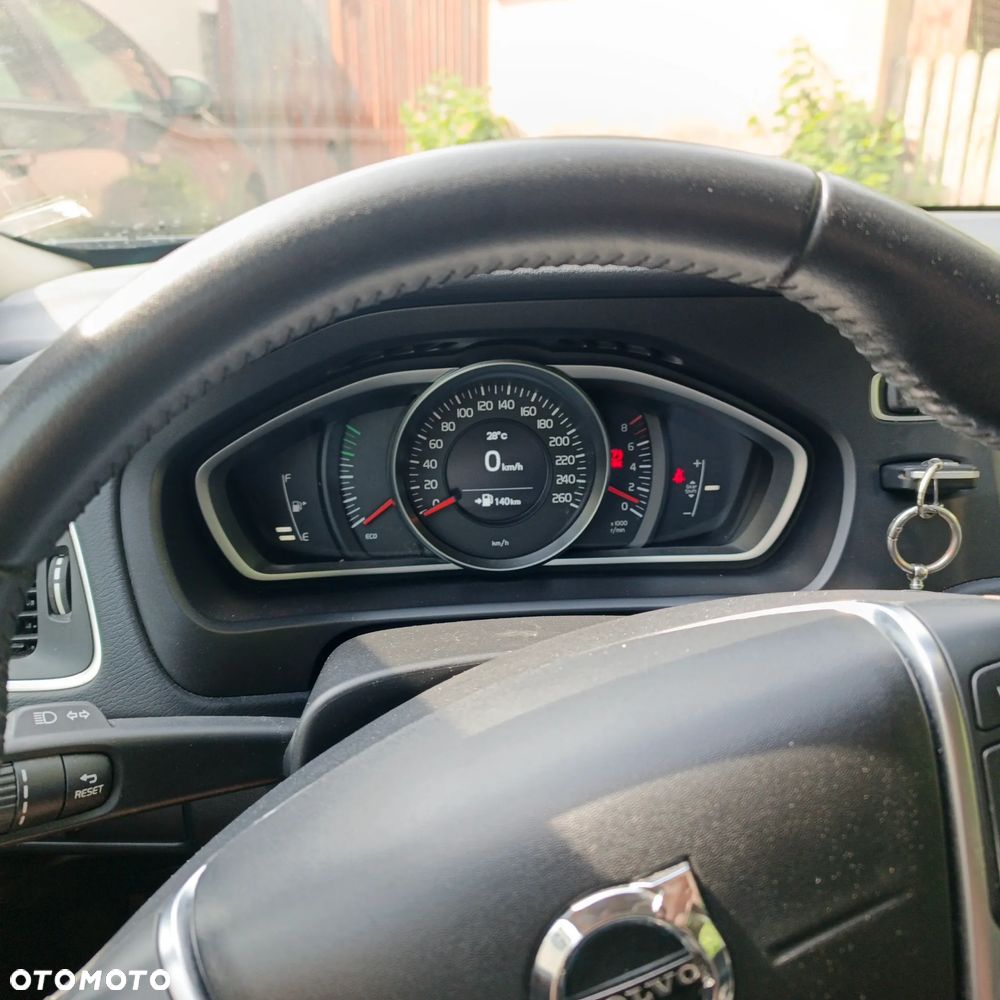 Volvo V40 T3 Drive-E Momentum - 12