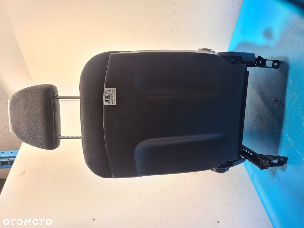 FOTEL KIEROWCY MERCEDES W169 - 8