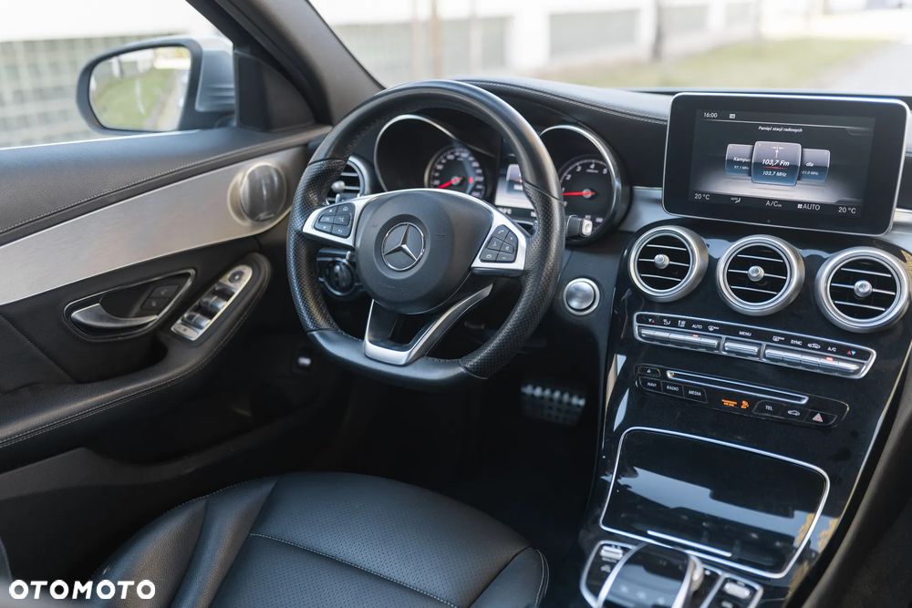 Mercedes-Benz Klasa C 200 4Matic 7G-TRONIC AMG Line - 16