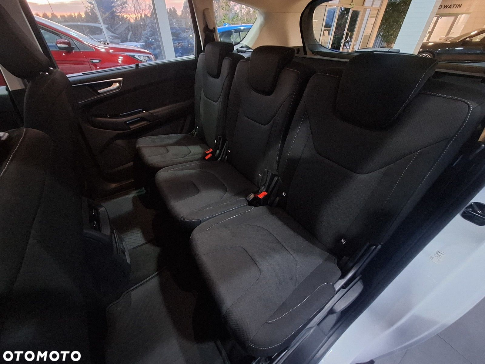 Ford S-Max 2.0 EcoBlue Titanium - 21